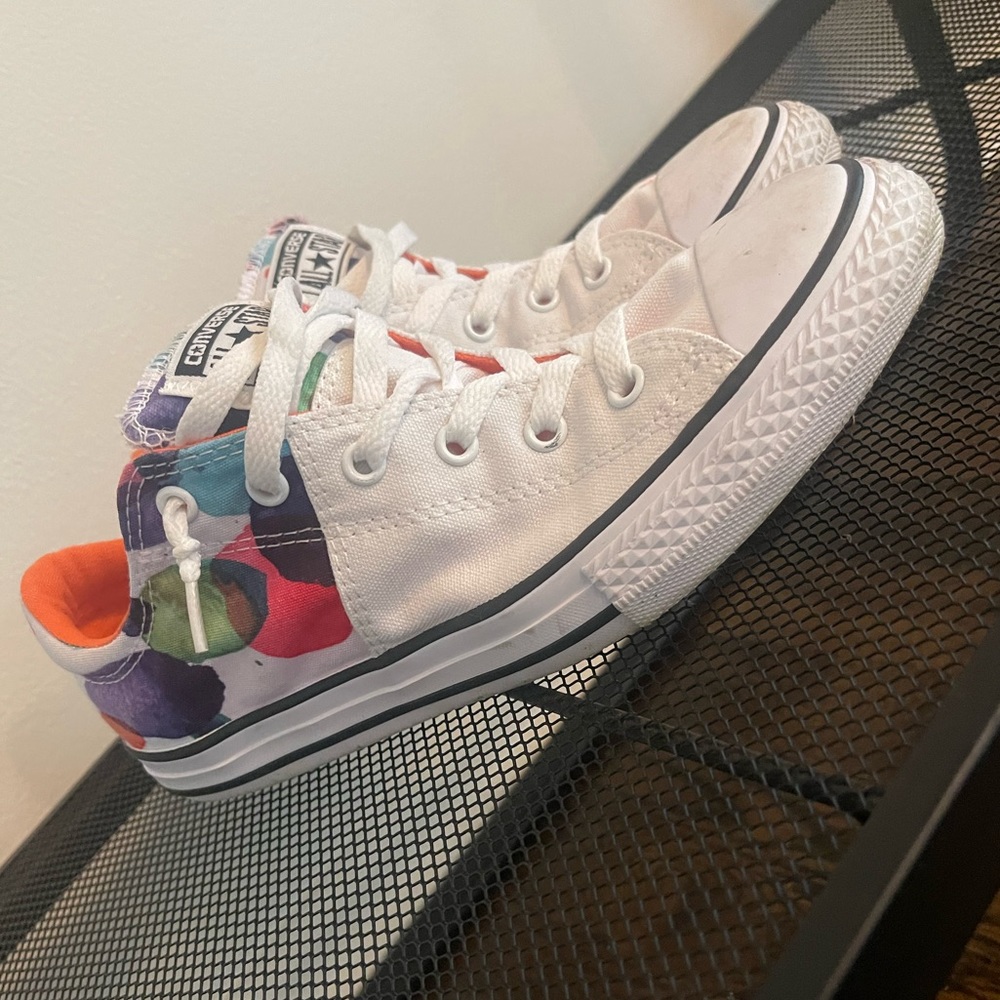Converse sneakers size 4.5